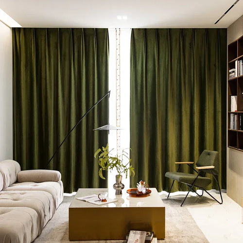 Habillage de Fenêtres Moderne – Drapés Velours Vert Olive Isolants et Élégants pour Pièce de Vie