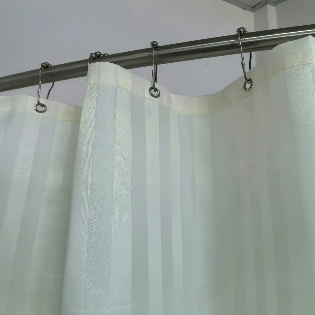 Rideau de Douche Satin Rayé – Tissu Polyester Lavable, Qualité Hôtel, Bas Lesté
