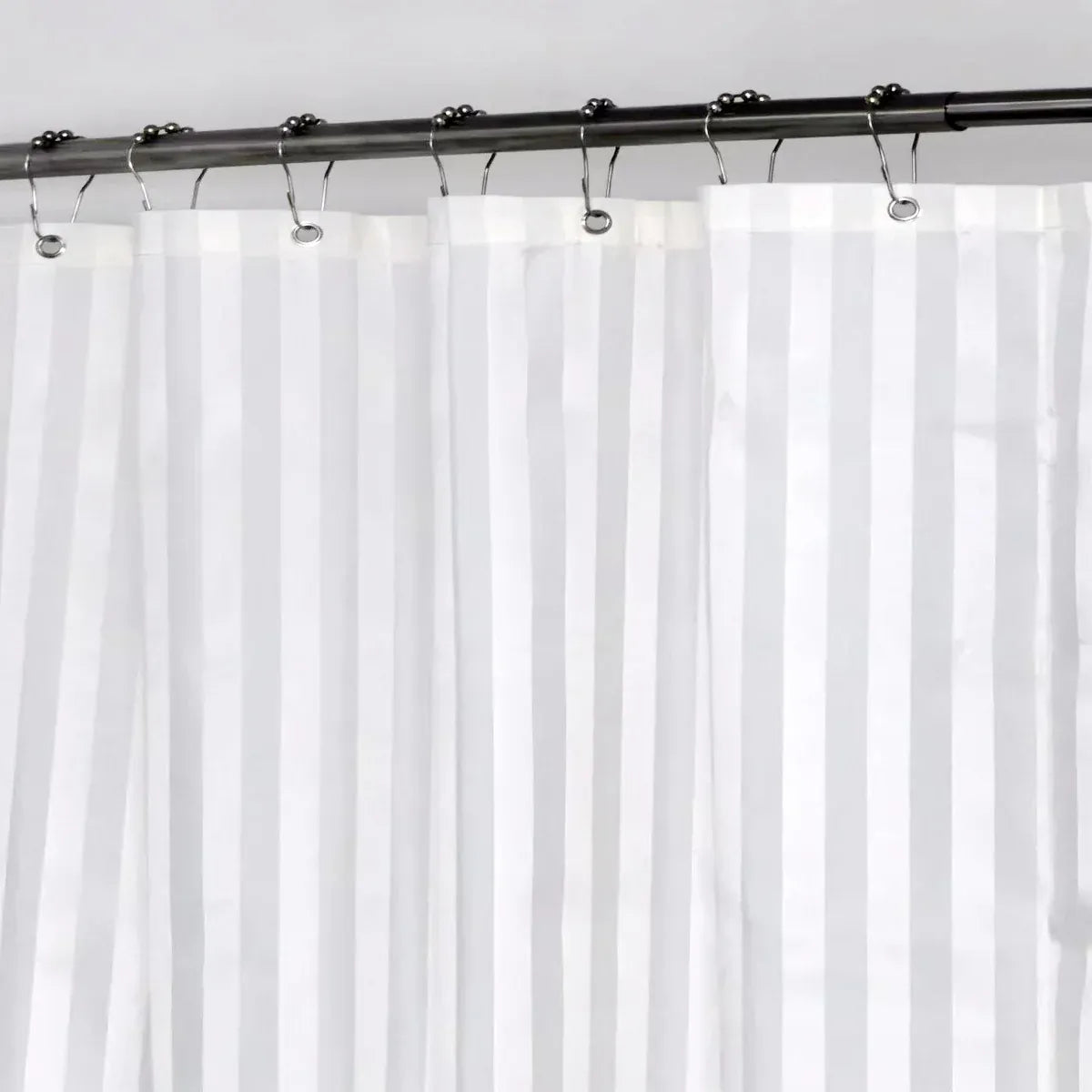 Rideau de Douche Satin Rayé – Tissu Polyester Lavable, Qualité Hôtel, Bas Lesté