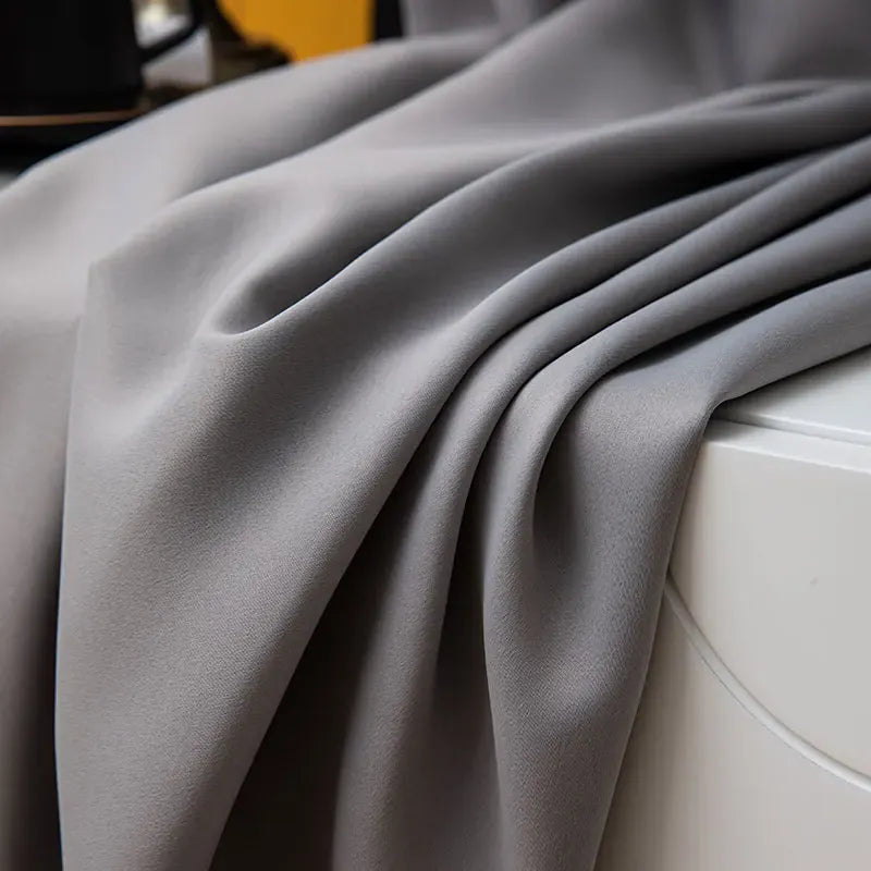 Tenture Élégante Haut de Gamme – Rideaux Occultants Modernes en Tissu Épais pour Salon