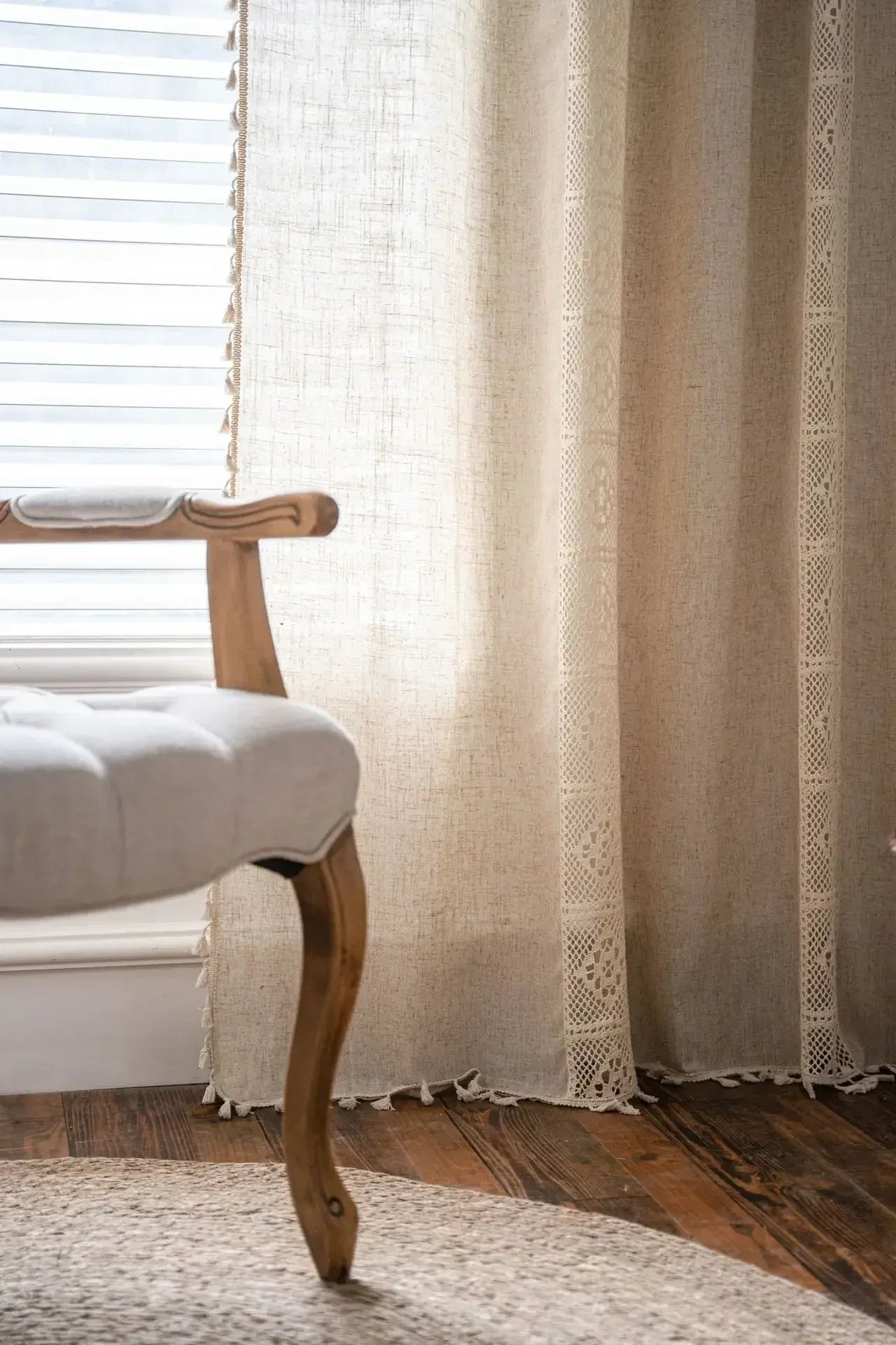 Voilage Léger Haut de Gamme – Tulle Blanc à Rayures pour Habillage de Fenêtres Salon